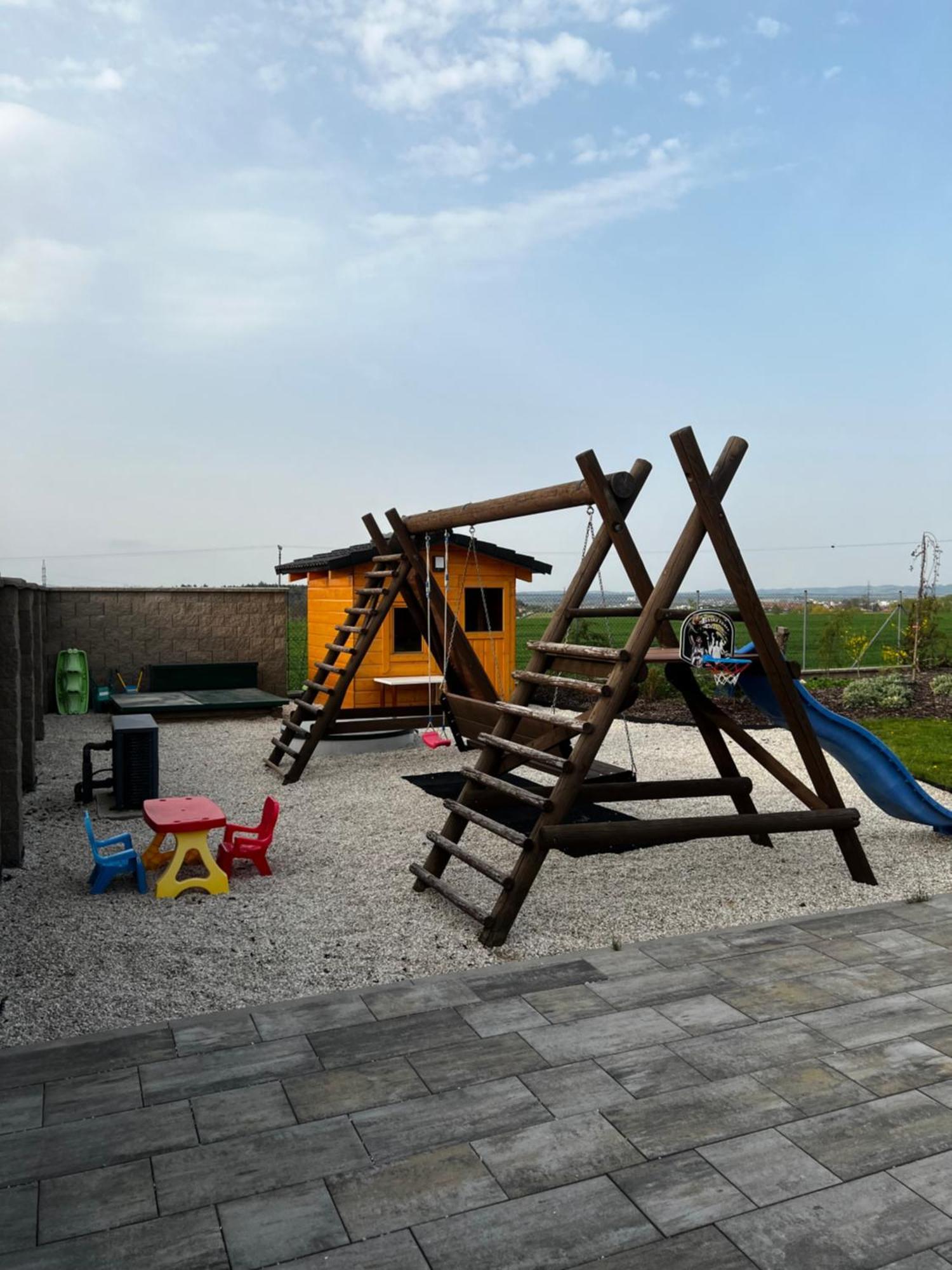 House&Garden&Pool Villa Slapy  Ngoại thất bức ảnh